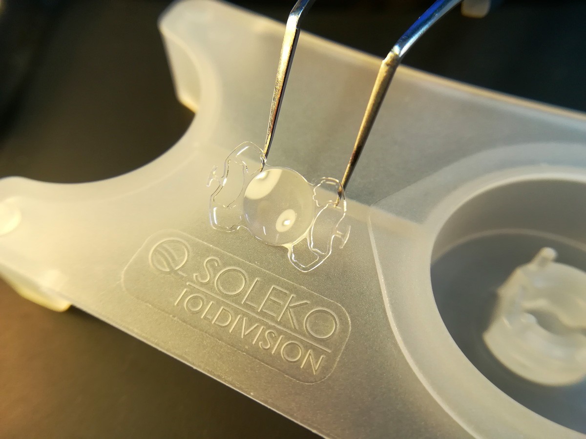 Luxation d'implant